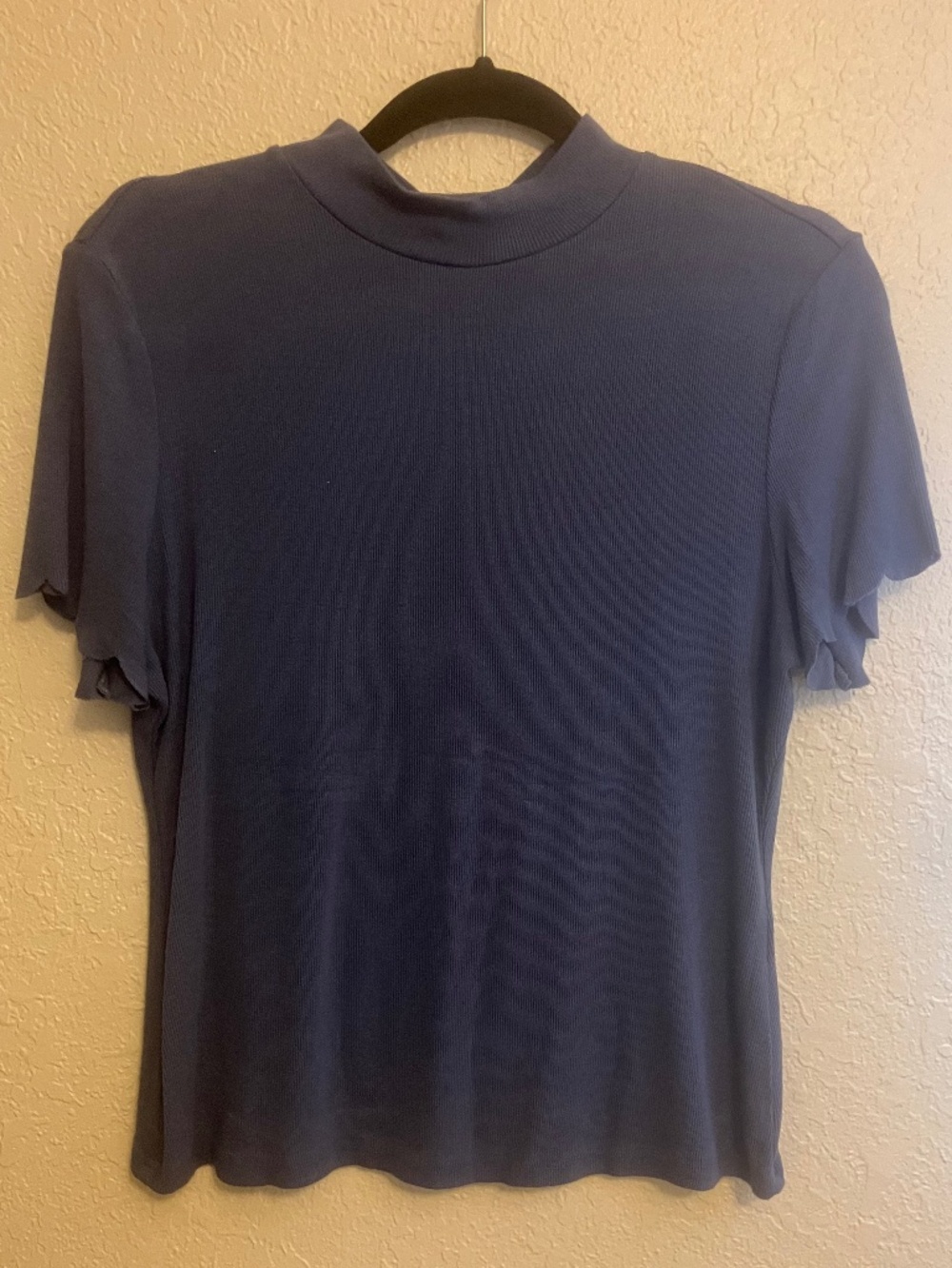 Top Size Large Dusty Blue Ribbed Mock Neck Short Sleeved